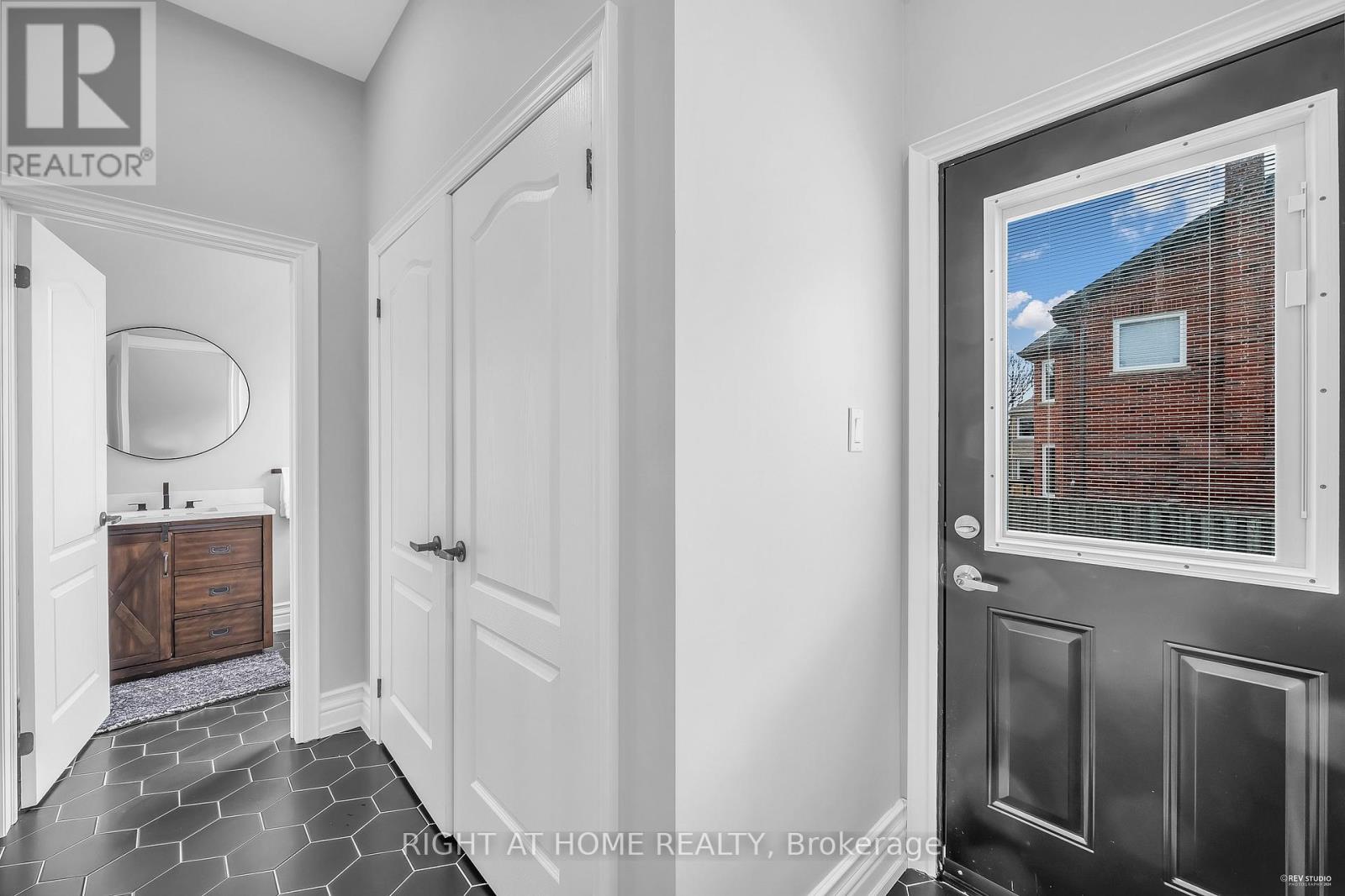 1092 STONEHAVEN AVENUE - 31