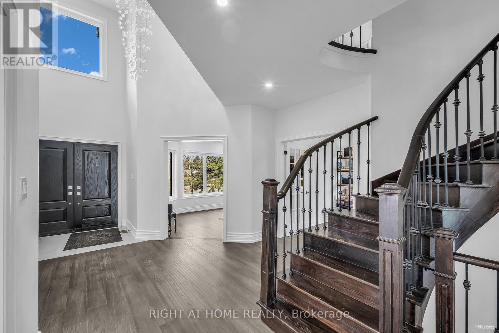 1092 STONEHAVEN AVENUE - 6