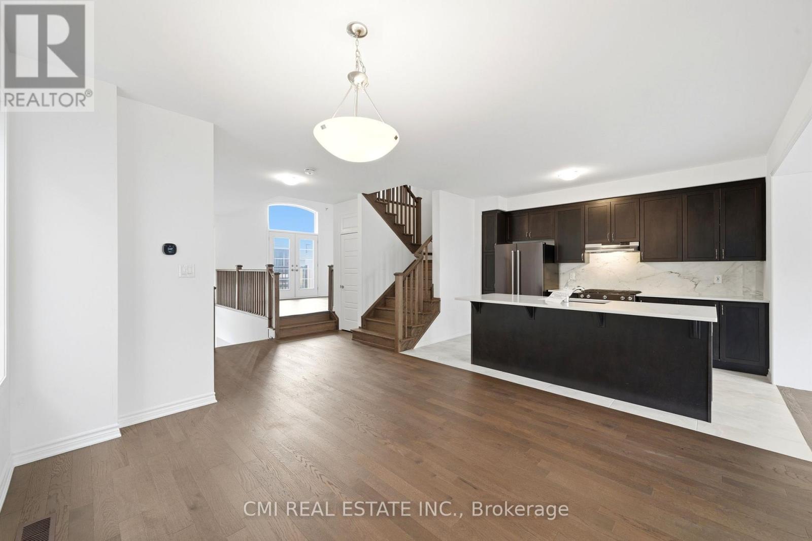 656 NEWLOVE STREET - 17