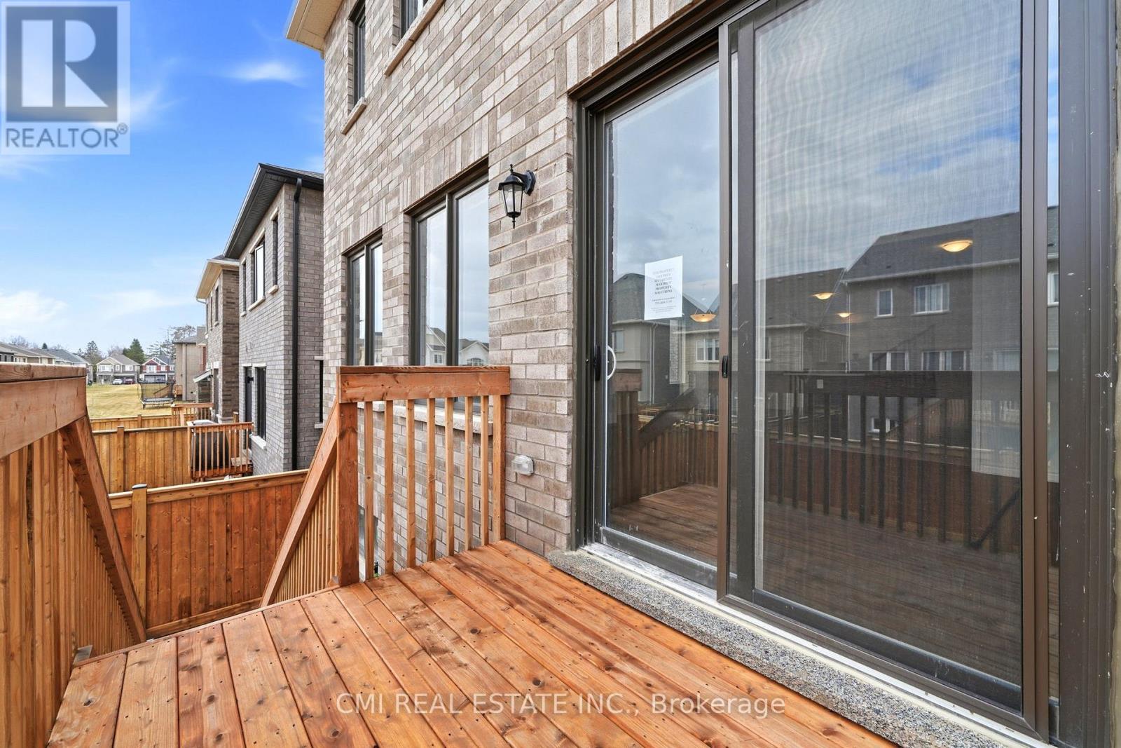 656 NEWLOVE STREET - 39