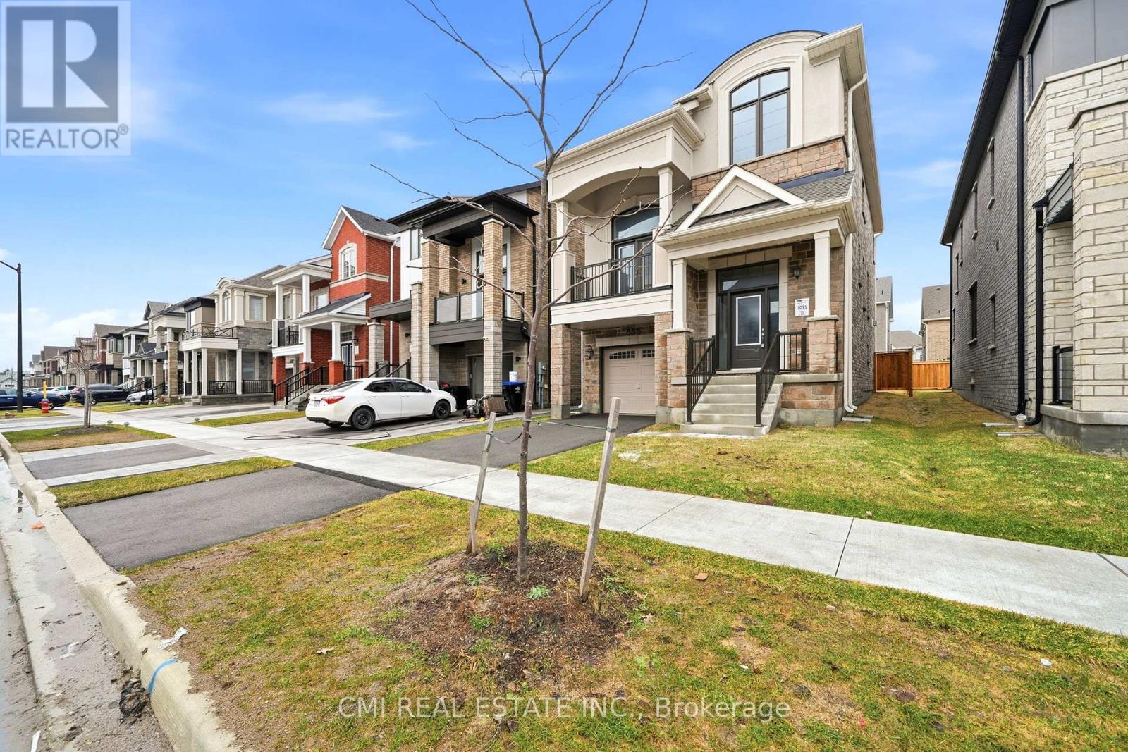 656 NEWLOVE STREET - 4