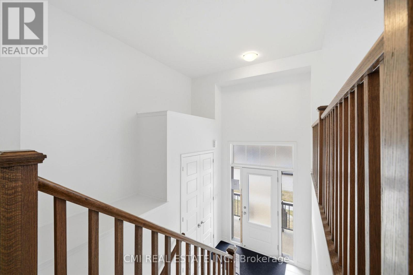 656 NEWLOVE STREET - 9