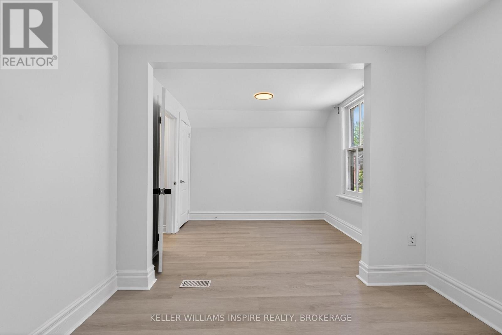 512 JOHNSON STREET - Image 19