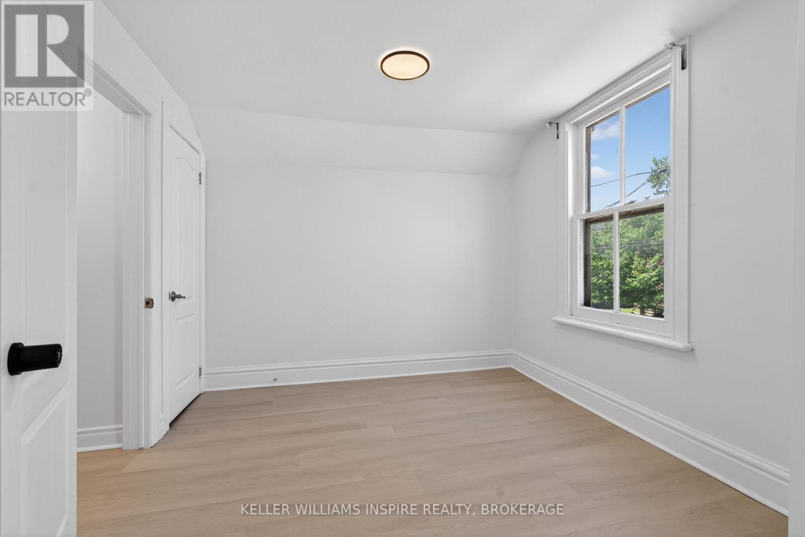 512 JOHNSON STREET - Image 20