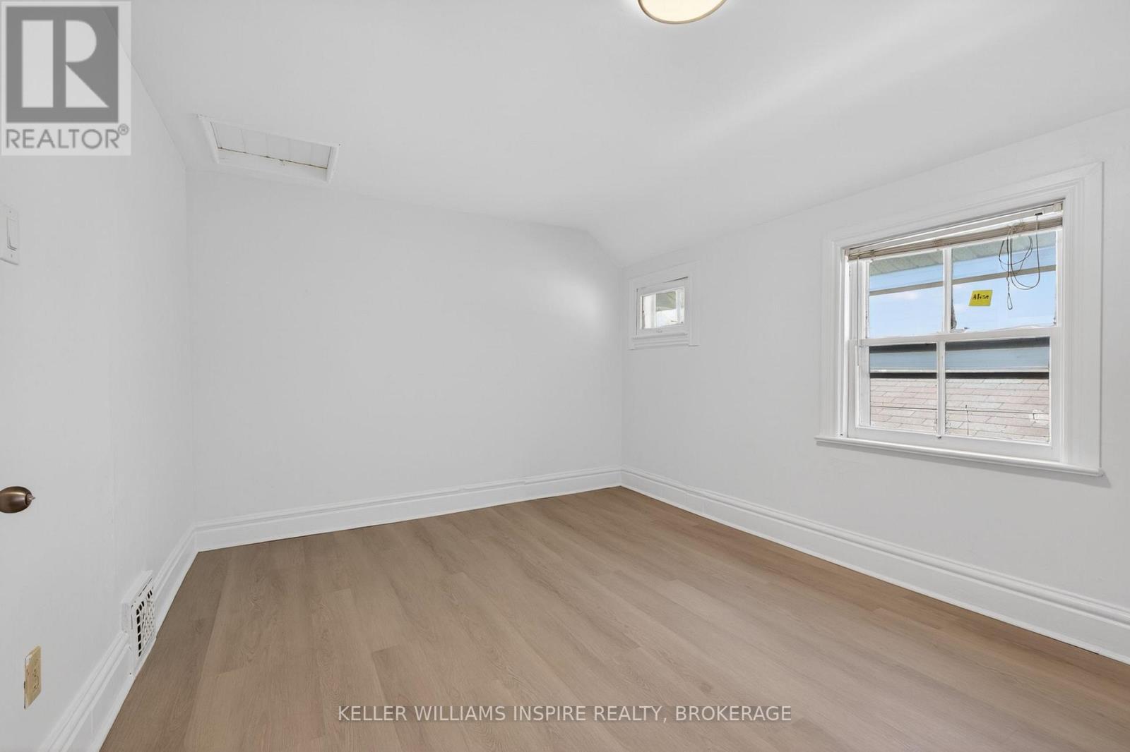 512 JOHNSON STREET - Image 22