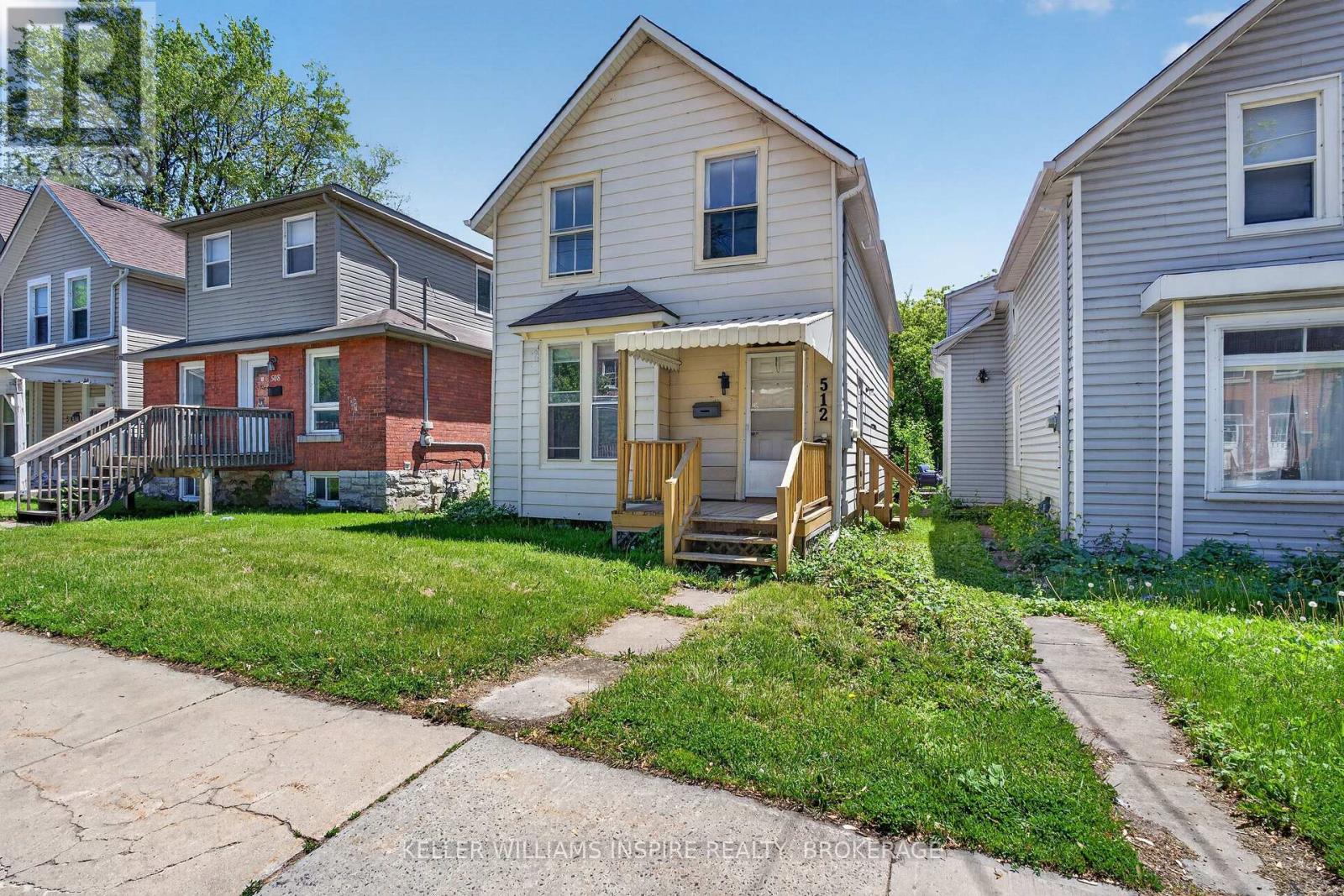 512 JOHNSON STREET - 3