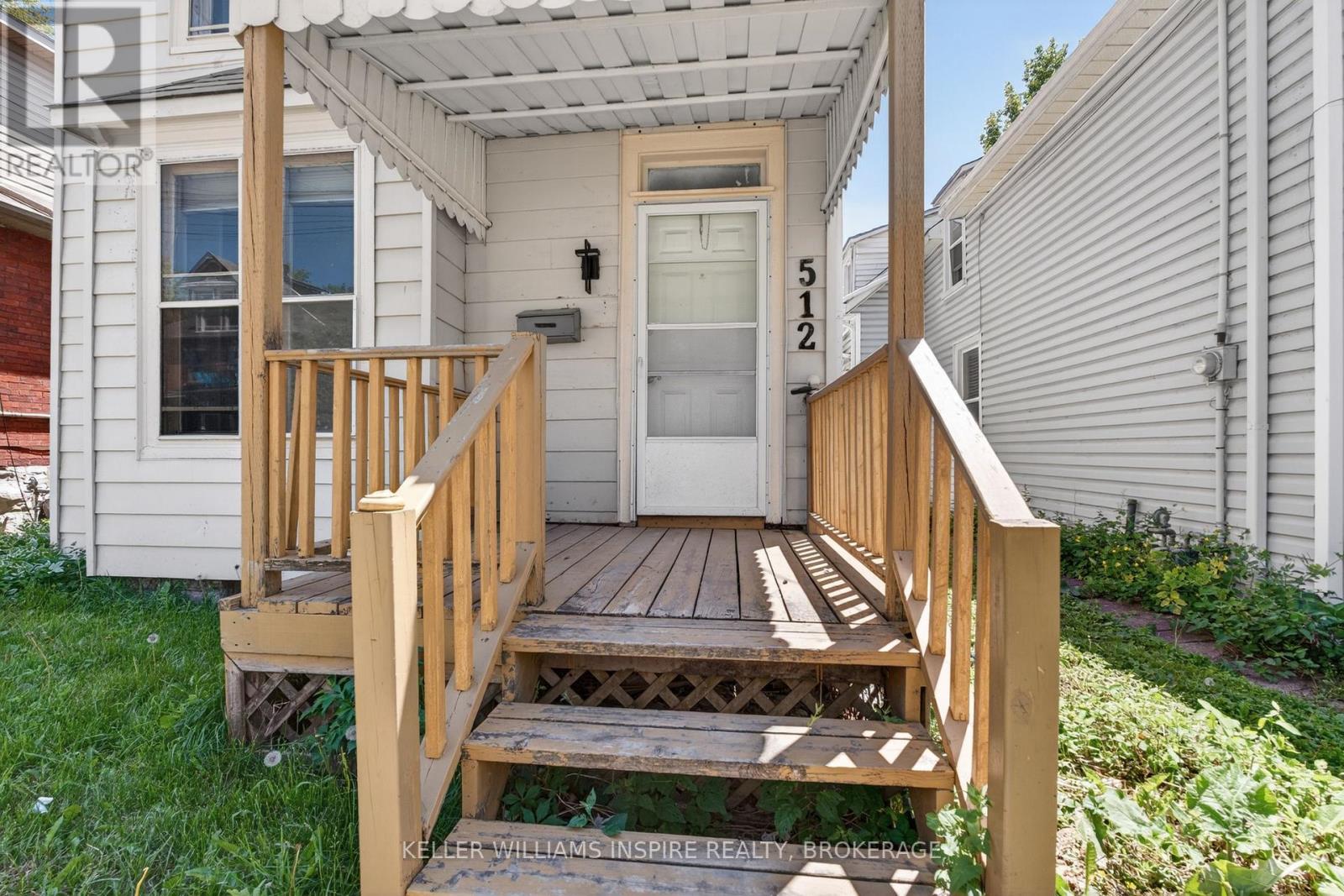 512 JOHNSON STREET - 5
