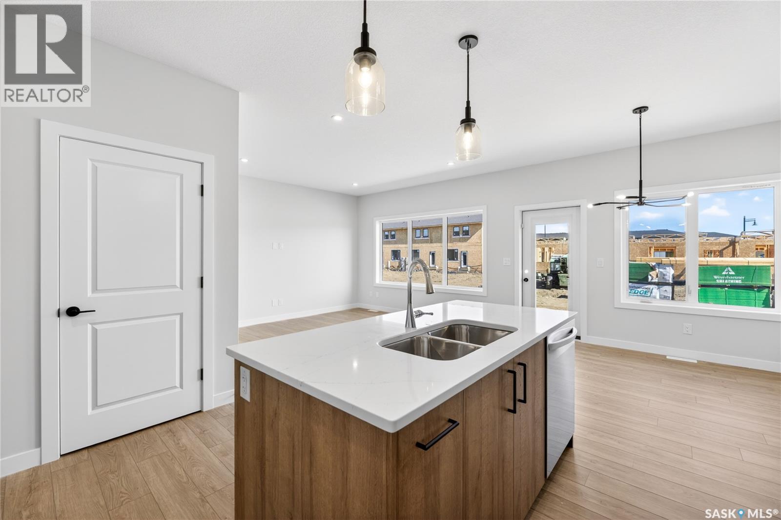 #4 830 Brighton BOULEVARD - 11