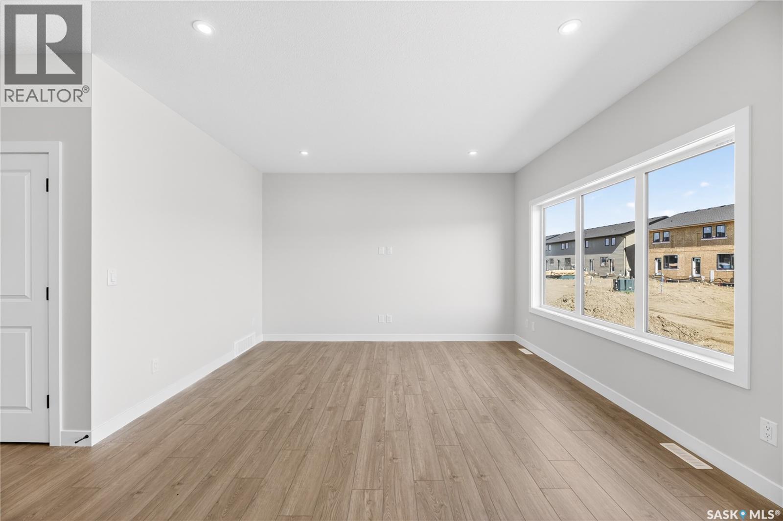 #4 830 Brighton BOULEVARD - 13