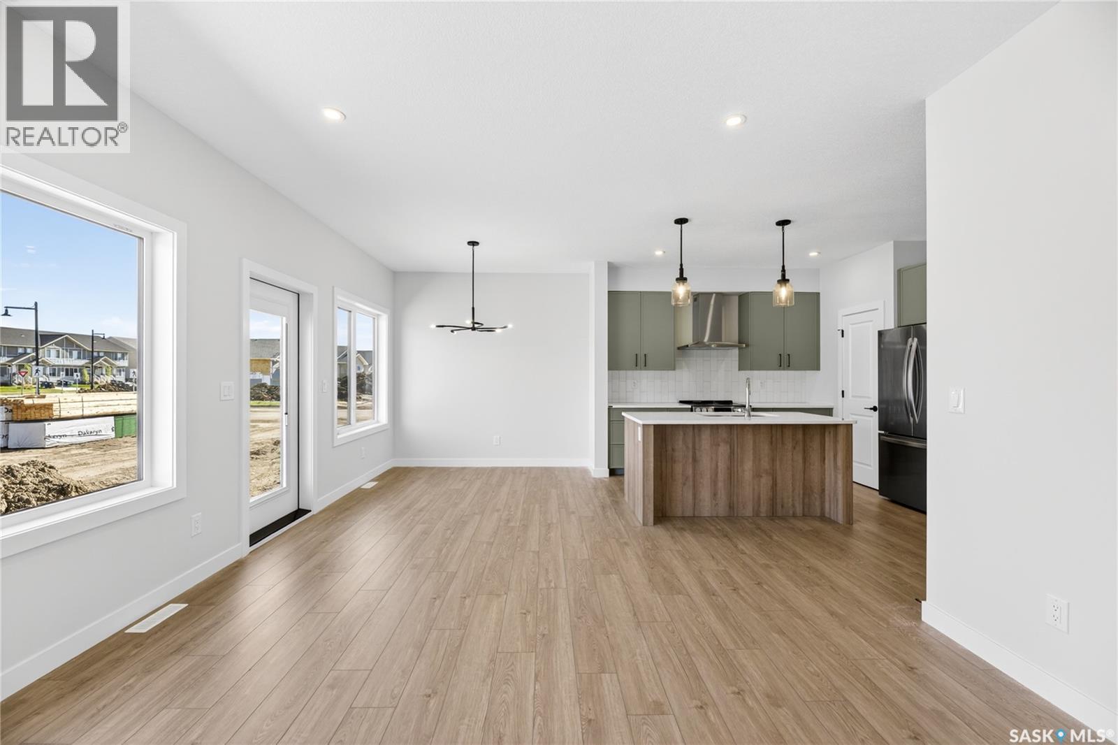 #4 830 Brighton BOULEVARD - 14