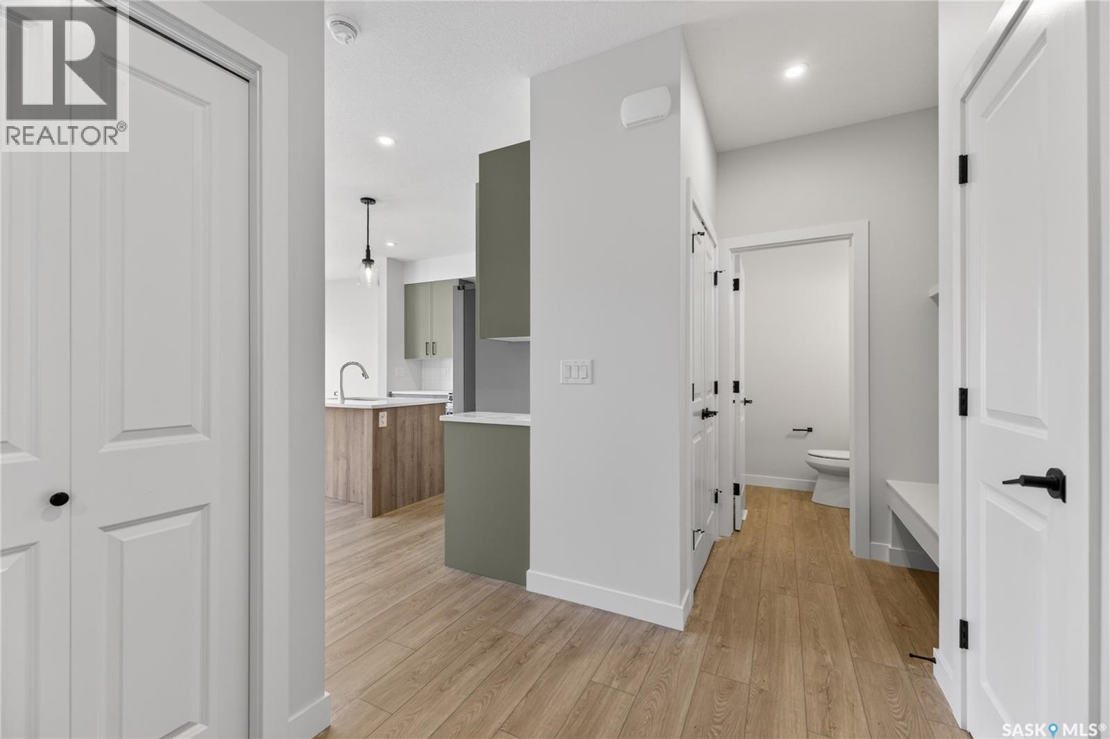 #4 830 Brighton BOULEVARD - 3