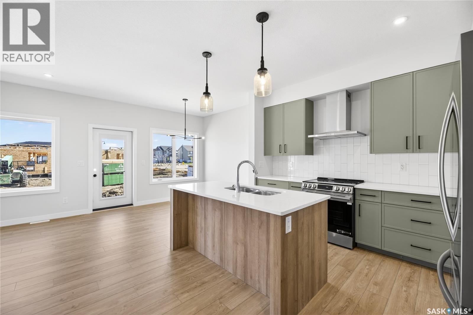 #4 830 Brighton BOULEVARD - 5