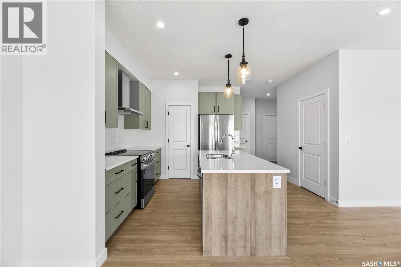 #4 830 Brighton BOULEVARD - 8