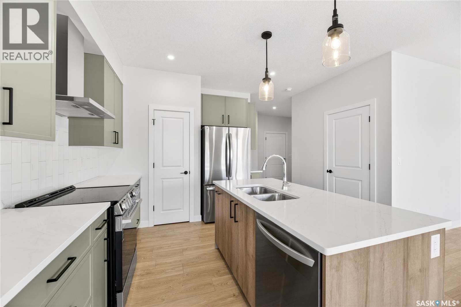#4 830 Brighton BOULEVARD - 9