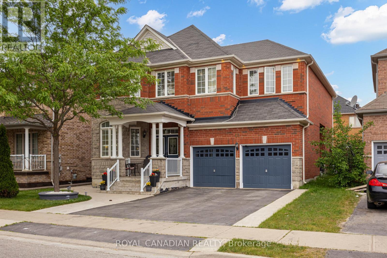 43 BLUFFWOOD CRESCENT - 1