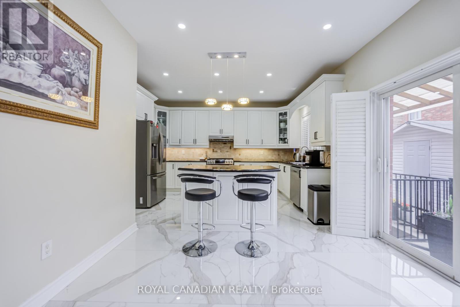 43 BLUFFWOOD CRESCENT - 14