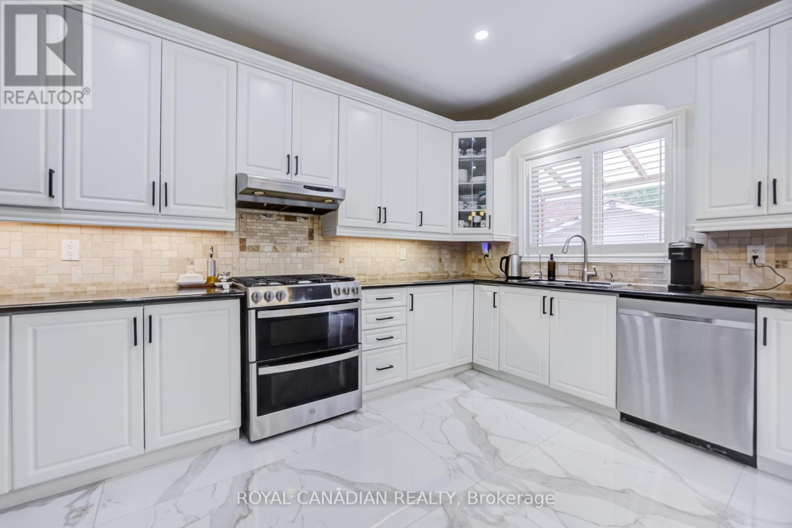 43 BLUFFWOOD CRESCENT - 15