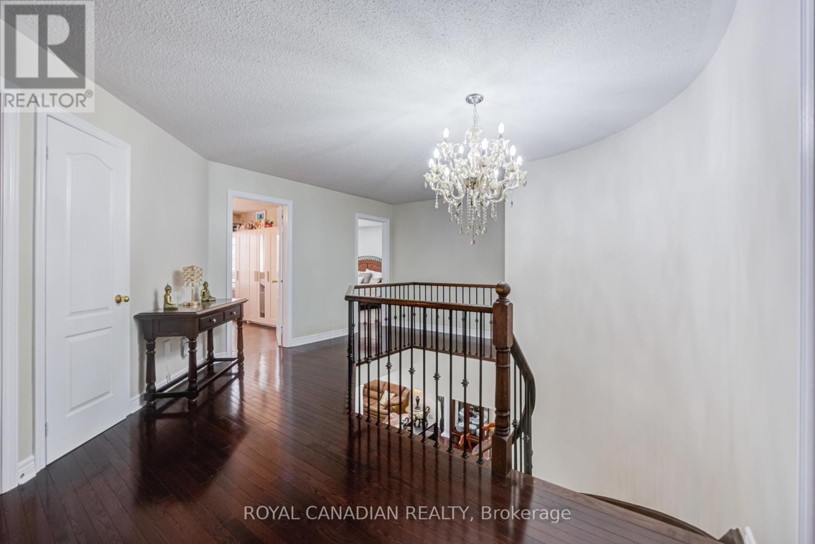 43 BLUFFWOOD CRESCENT - 19