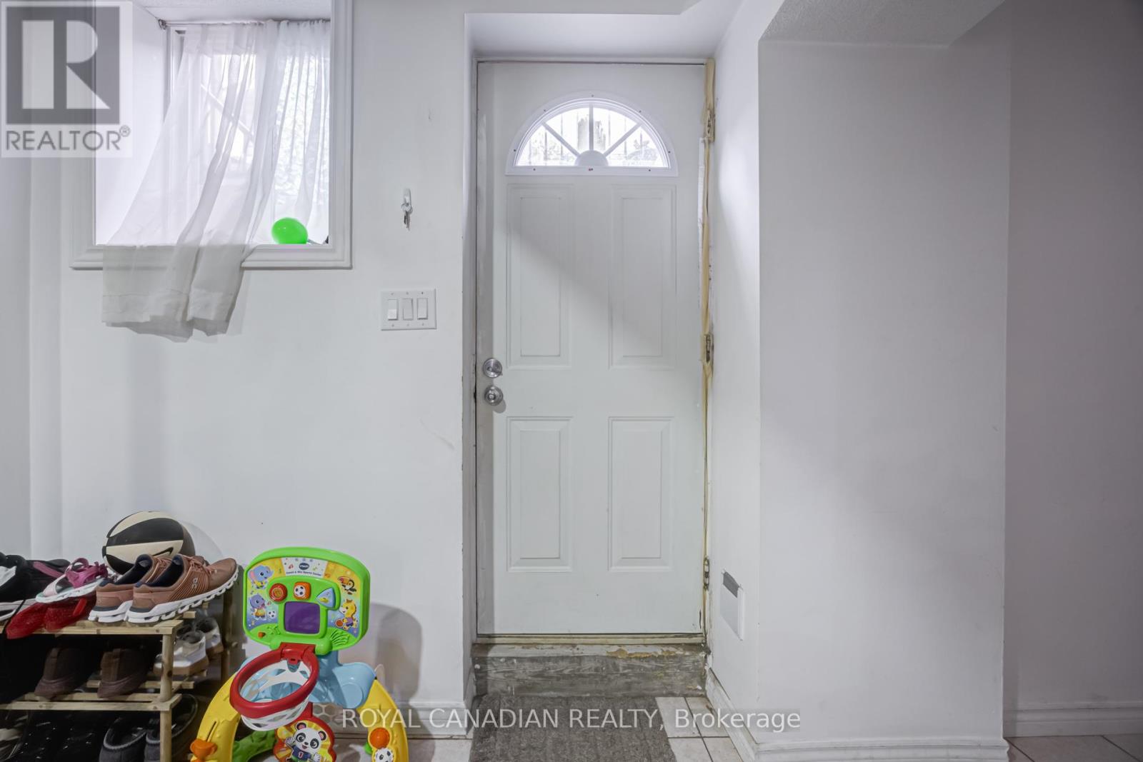 43 BLUFFWOOD CRESCENT - 36