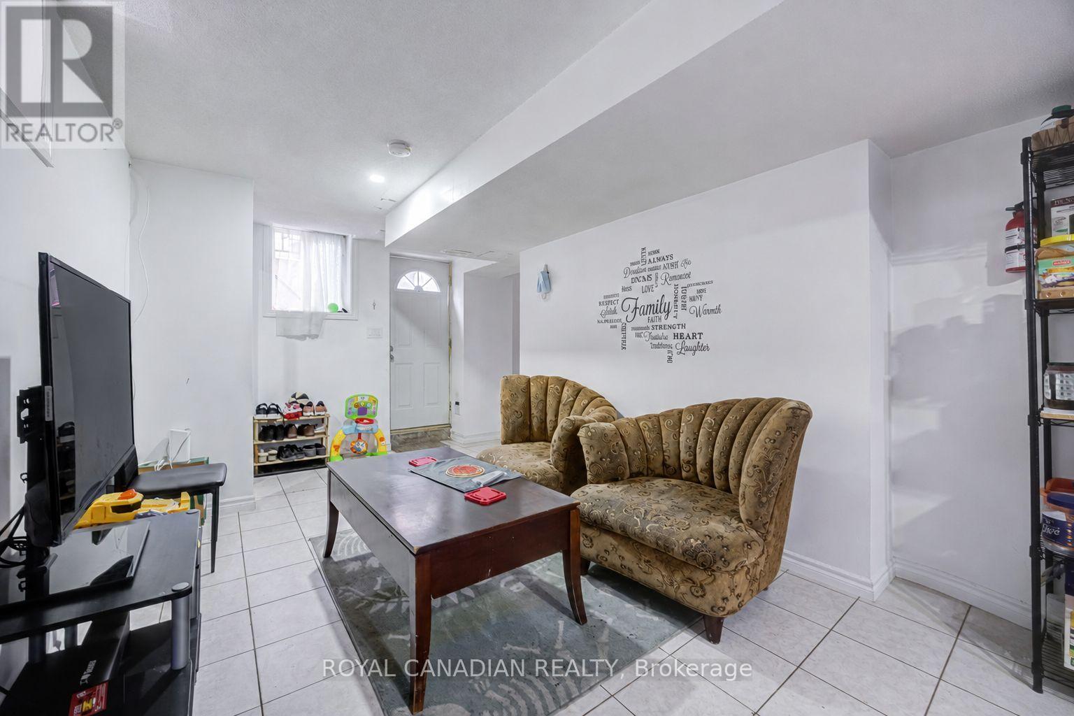43 BLUFFWOOD CRESCENT - 37