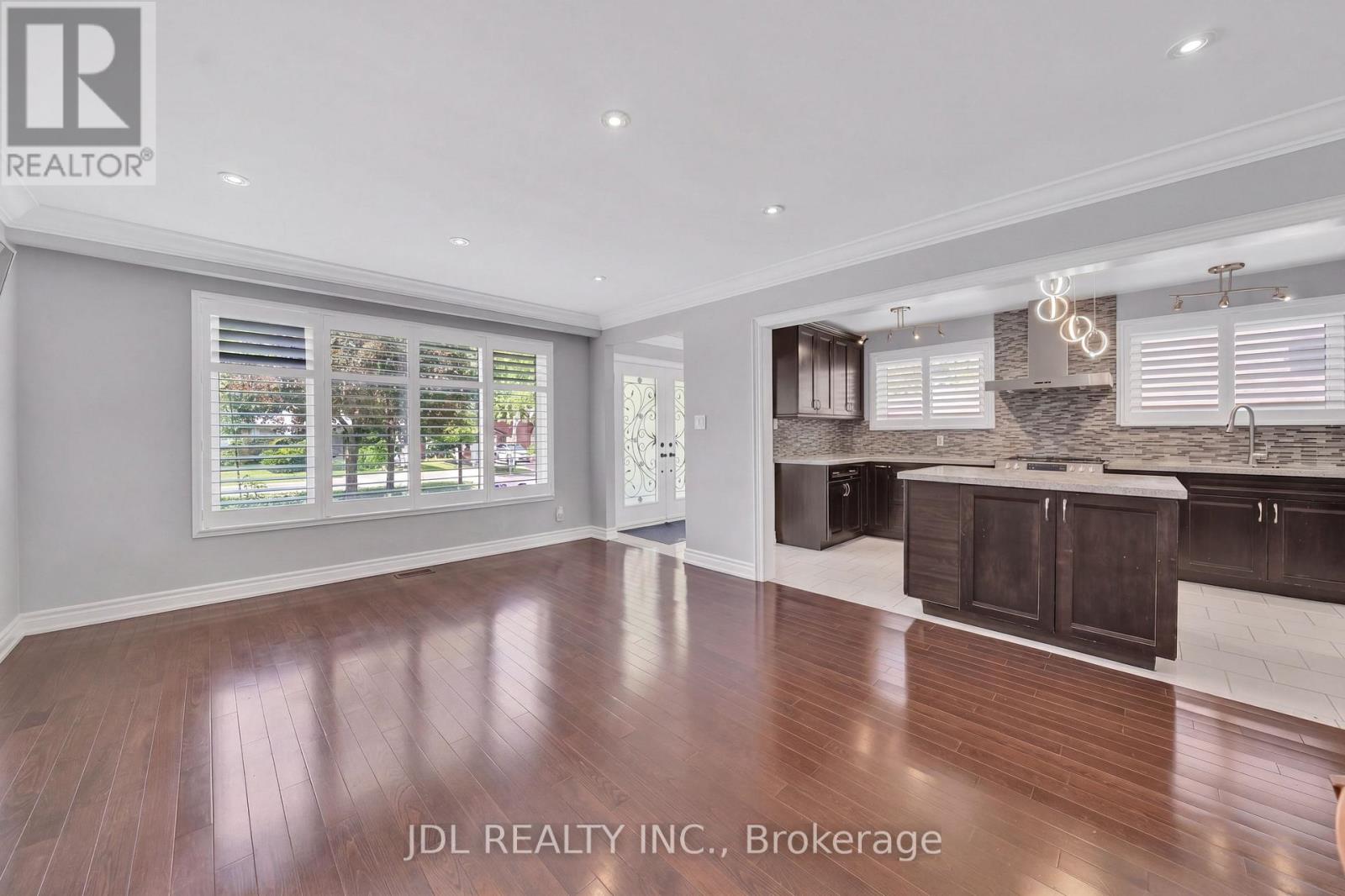 53 SOUTHDALE DRIVE - 3