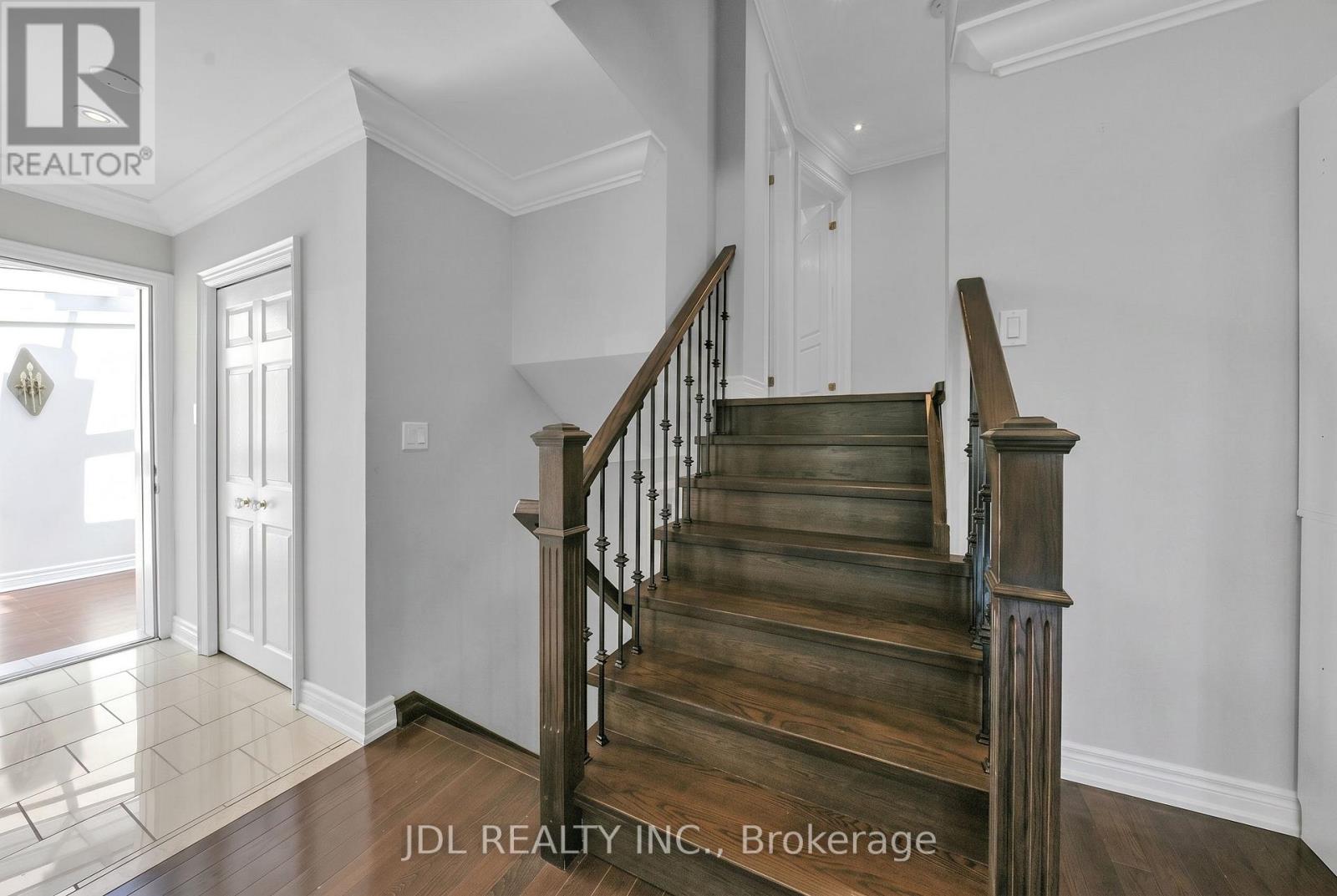53 SOUTHDALE DRIVE - 9