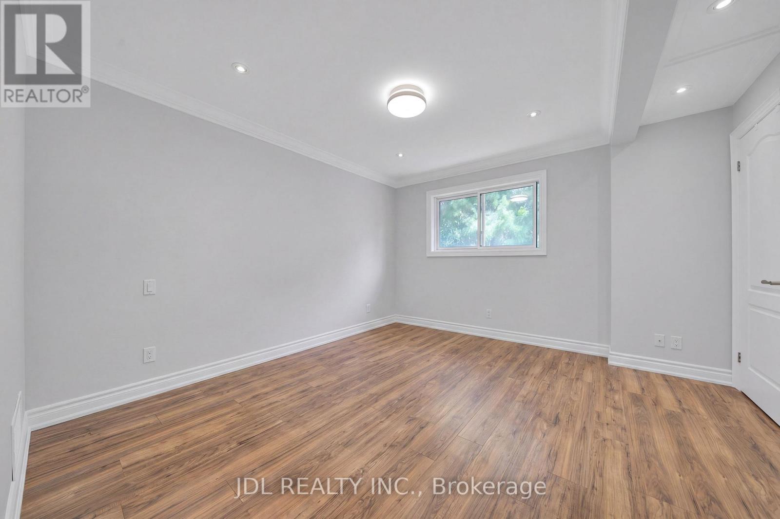 53 SOUTHDALE DRIVE - 15