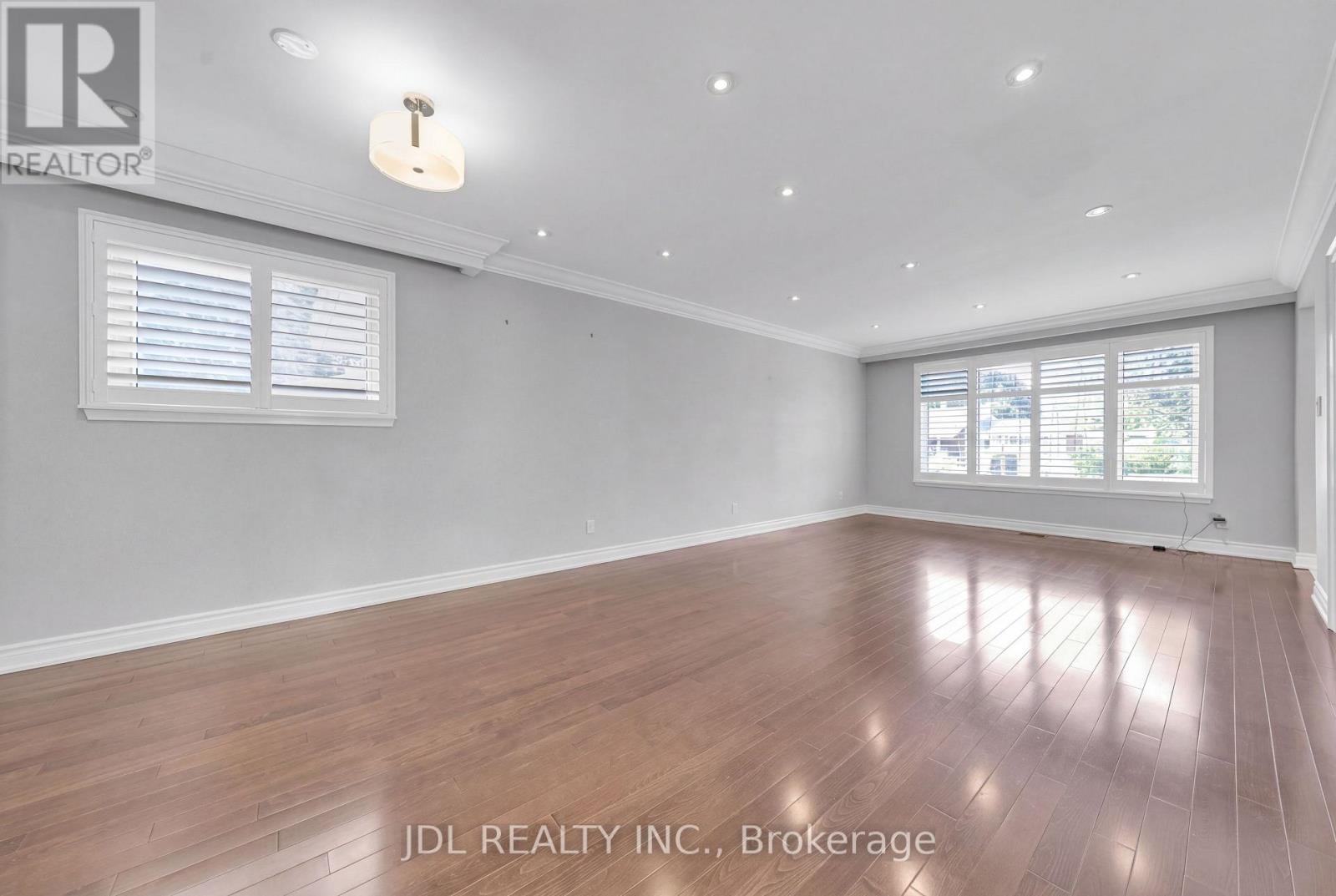 53 SOUTHDALE DRIVE - 6