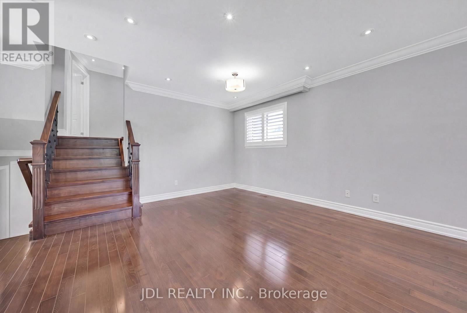 53 SOUTHDALE DRIVE - 8