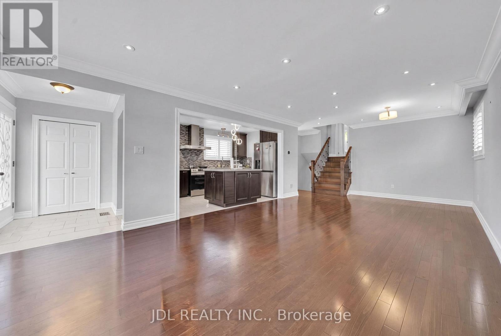 53 SOUTHDALE DRIVE - 4