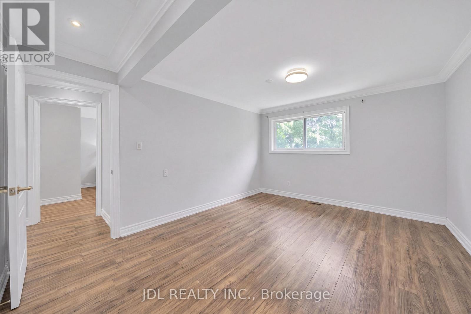 53 SOUTHDALE DRIVE - 17
