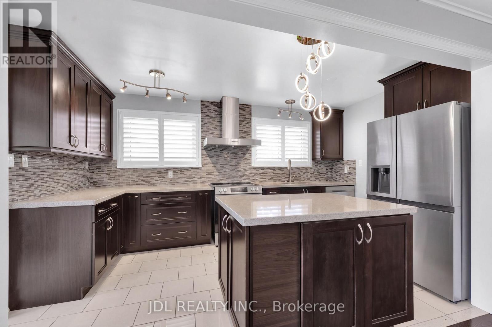 53 SOUTHDALE DRIVE - 12