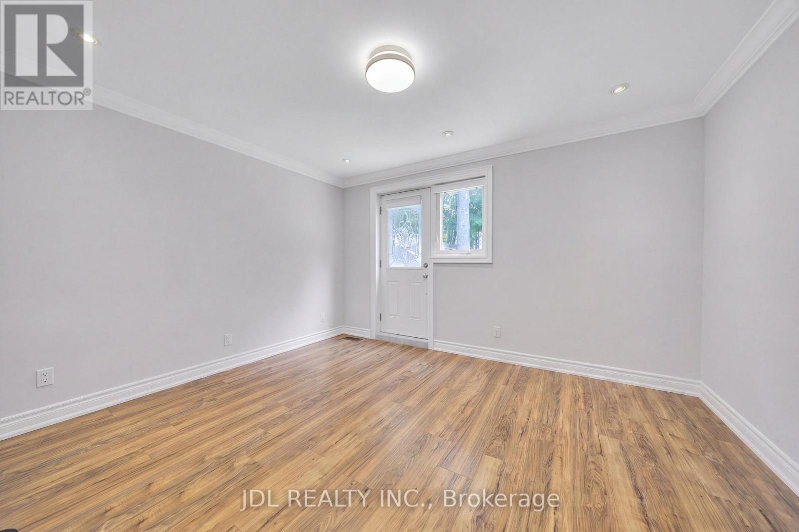 53 SOUTHDALE DRIVE - 20