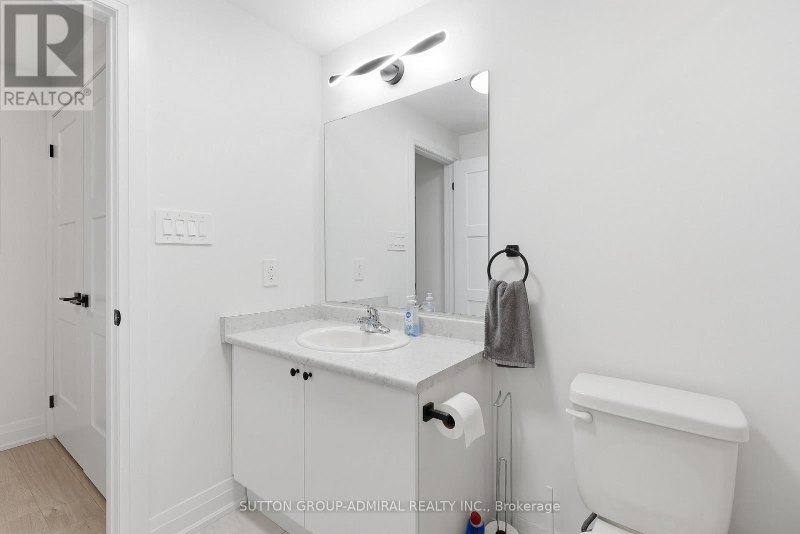 #406 15 KNEESHAW DRIVE - 25