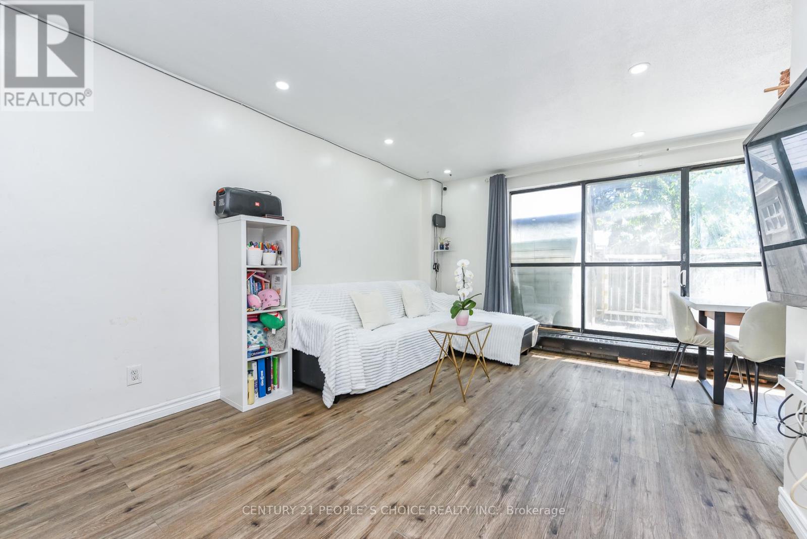#108 10 EDDYSTONE AVENUE - 15
