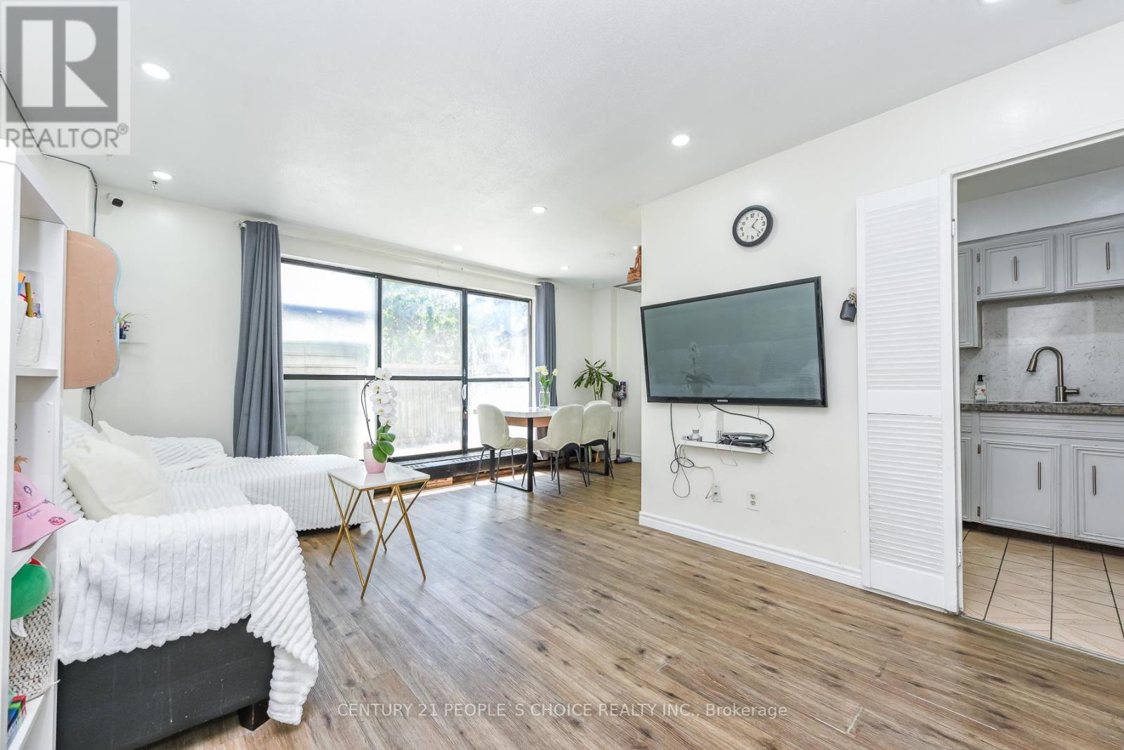 #108 10 EDDYSTONE AVENUE - 13