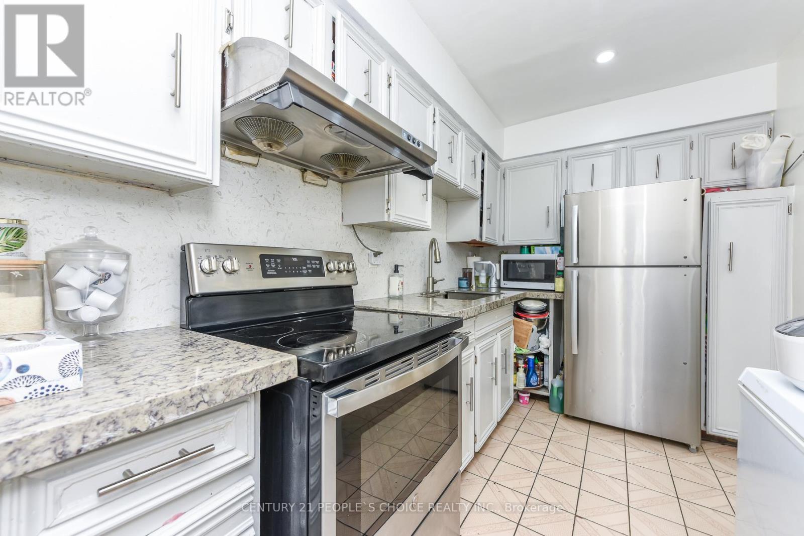 #108 10 EDDYSTONE AVENUE - 22