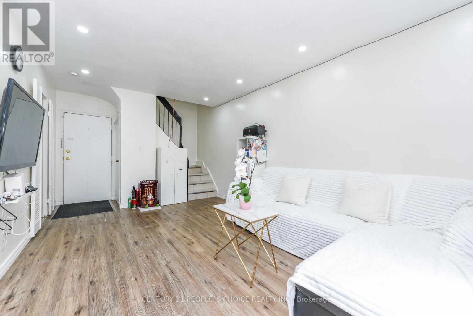 #108 10 EDDYSTONE AVENUE - 7