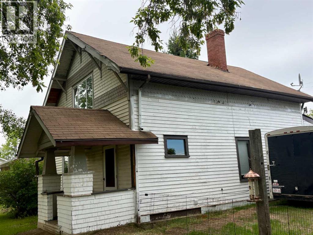 5028 48 Street - photo 3