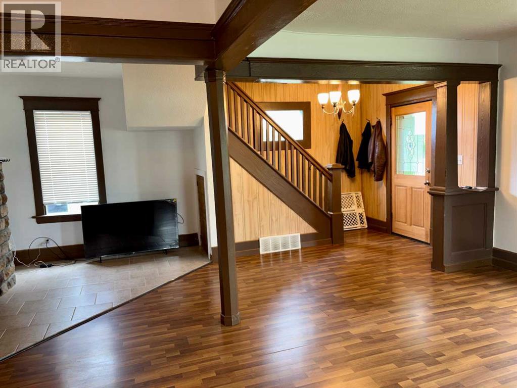 5028 48 Street - photo 5