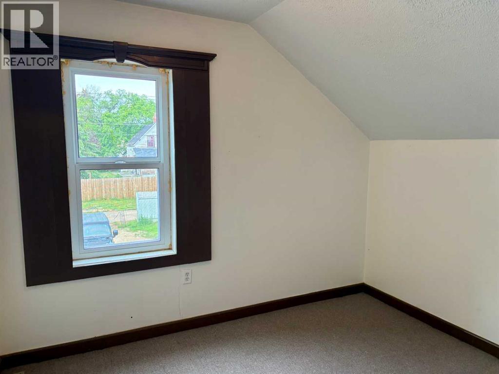 5028 48 Street — photo 14