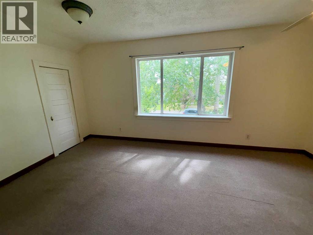 5028 48 Street — photo 12