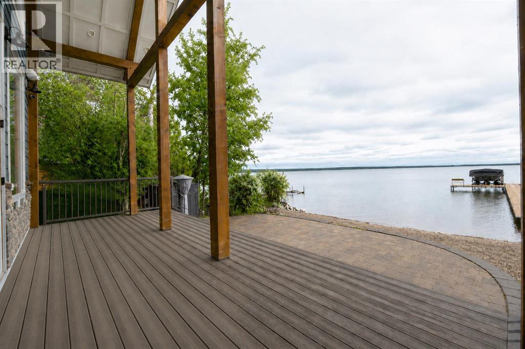 29 Boyd Lakeshore — photo 33