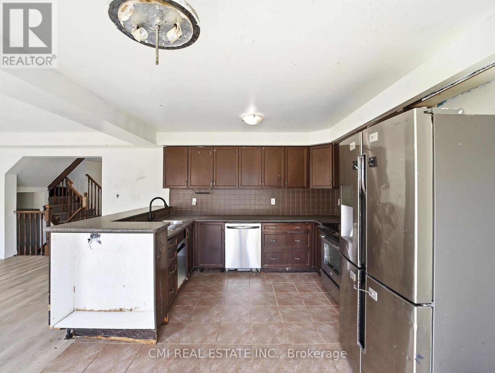 155 FLETCHER CIRCLE - 15