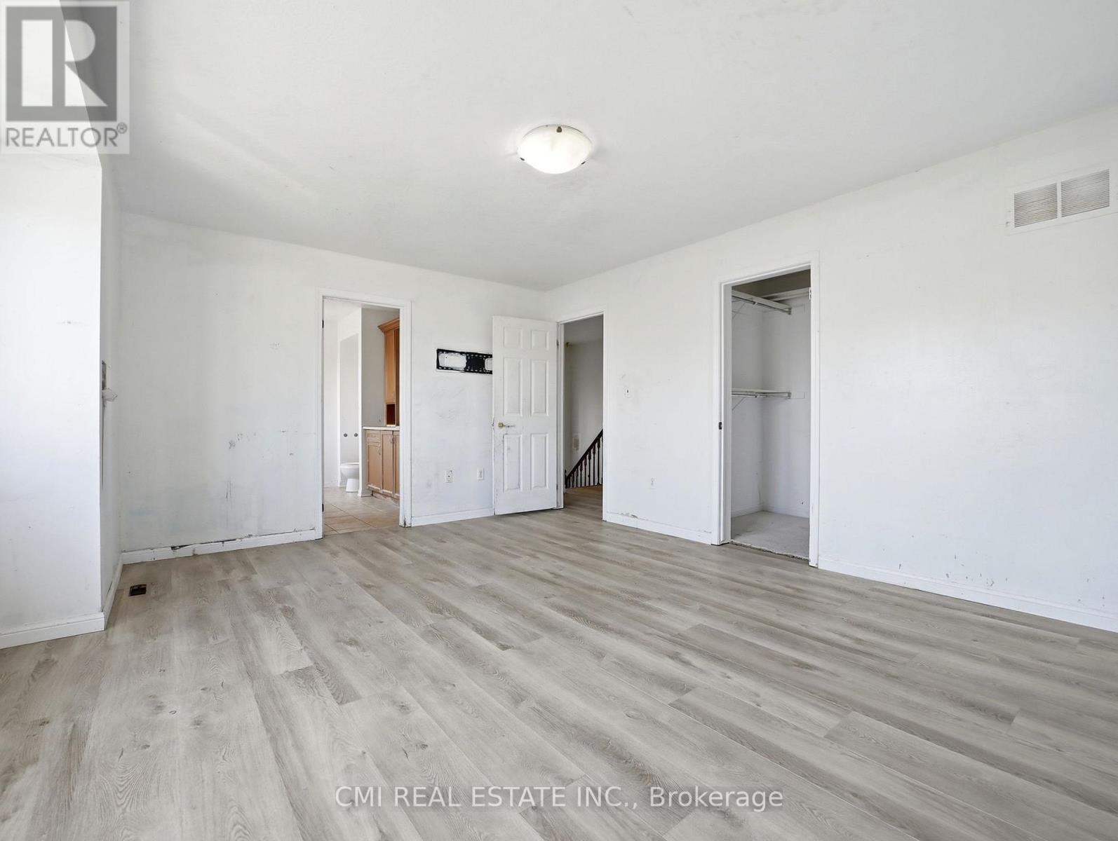 155 FLETCHER CIRCLE - 27