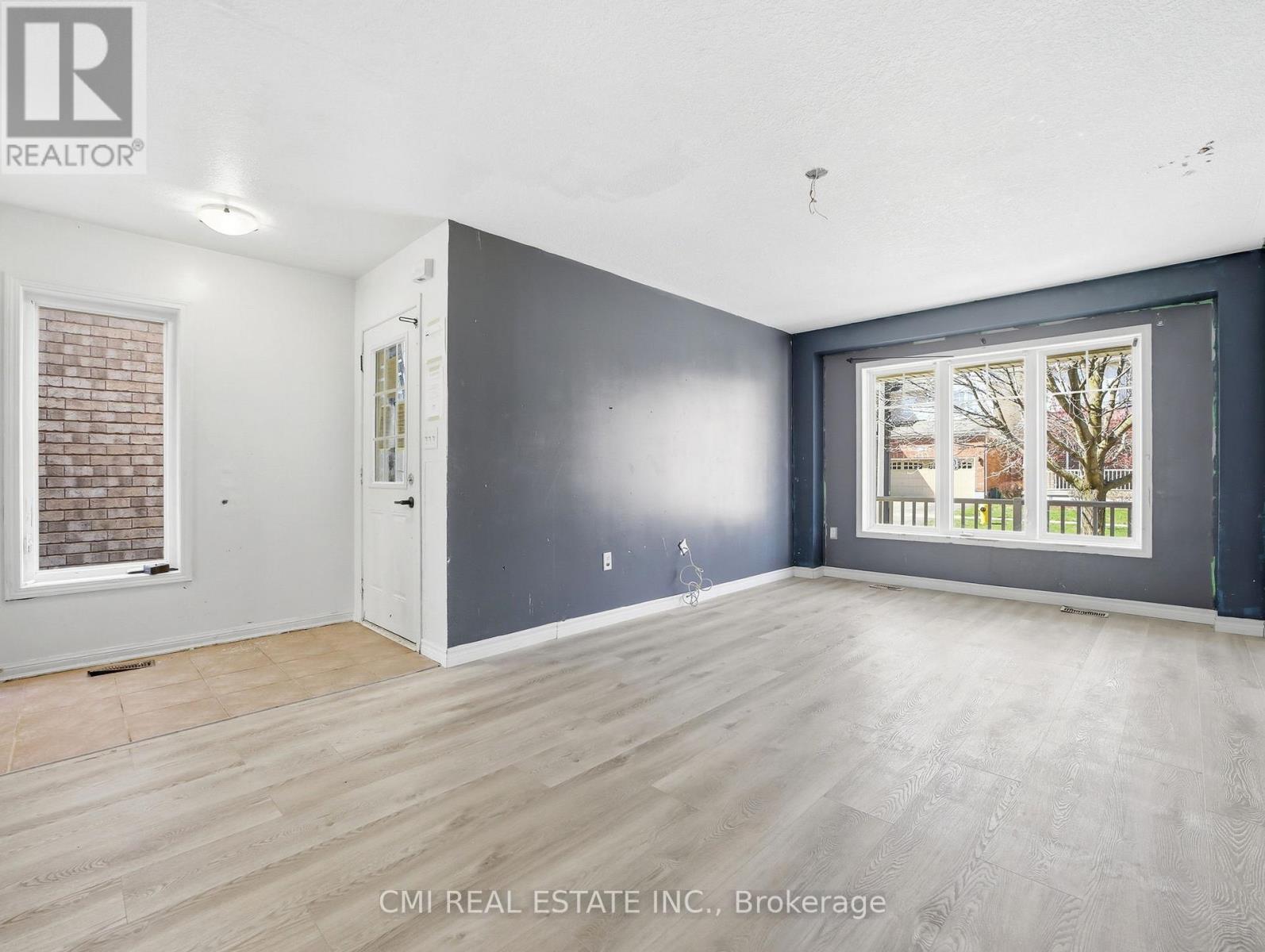 155 FLETCHER CIRCLE - 5