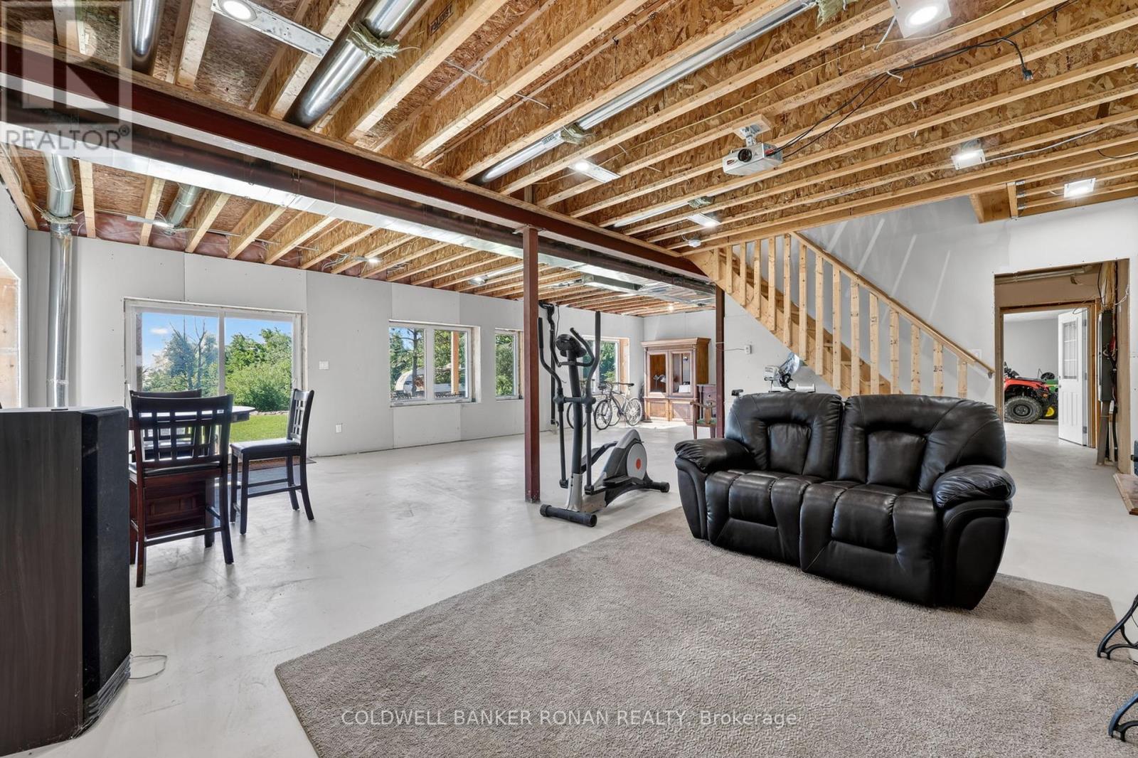 3 LAELA CRESCENT - 28