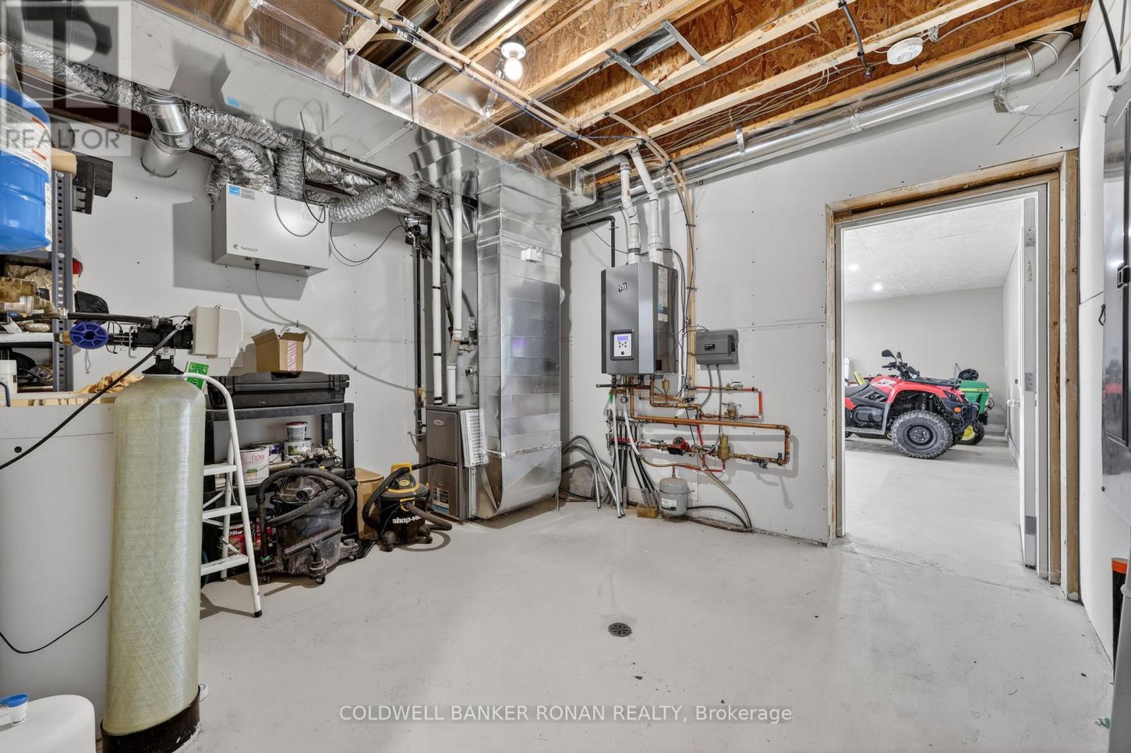 3 LAELA CRESCENT - 32