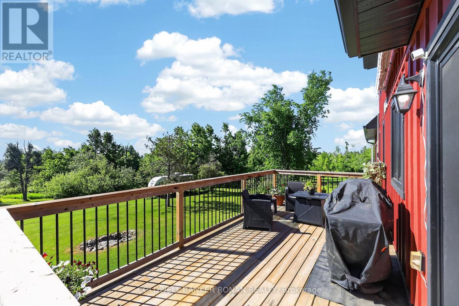 3 LAELA CRESCENT - 33