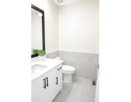 12458 76b Avenue, Surrey, BC V3W7W6 Photo 11